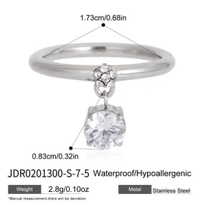 Gedetailleerde specificatieweergave van roestvrijstalen ring met ronde zirkonia hanger