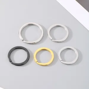 Stainless steel split key rings in multiple sizes and metallic colors for DIY crafts