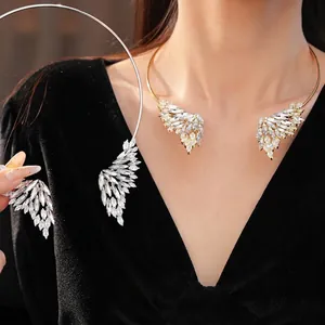 Boucles d'Oreilles Angel Wings Zirconia Choker Necklace Luxe Cuivre Cristal Plume Collier pour Mariage Fête Femme Bijoux