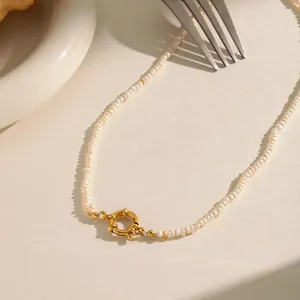Collier élégant en perles d'eau douce avec fermoir à ressort doré vintage pour femme