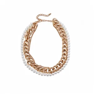 Statement-Halskette mehrlagig mit Goldkette und Perlen im Vintage-Stil für Damen