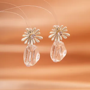 Sweet daisy drop earrings with pink zircon and transparent crystal pendants in Korean style