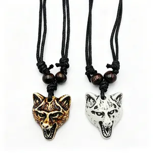 Collier Pendentif Tête de Loup Résine Sculpture sur Os Corde de Cire Réglable Perles en Bois Bijoux Ethniques Homme