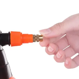 2L hand pressure garden sprayer with adjustable brass nozzle and ergonomic pump handle