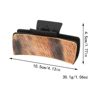 Detailed dimensions of the 10.5cm leopard print hair claw clip in matte black finish