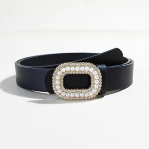 Elegante cintura in pelle nera da 2,8 cm con fibbia vintage in perle e strass