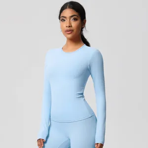 Detailed view of light blue high-stretch brushed fabric yoga set with a slim fit design