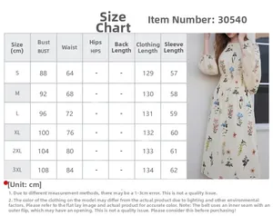 Tableau des tailles pour robe longue fleurie élégante avec mesures détaillées S-3XL
