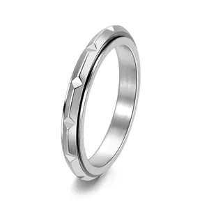 Rotatable Titanium Steel Ring For Women Men Geometric pyramid Texture Stress Relief Band Spinner Jewelry Niche Design Accessory