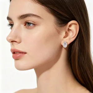 Élégantes boucles d'oreilles moissanite coupe ovale en argent S925 plaqué or 18 carats