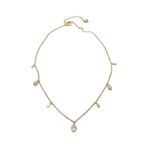 Elegante collana dorata con pendenti a goccia d'acqua e zirconi brillanti da donna
