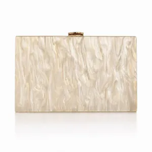 Elegante pochette da sera rettangolare in acrilico con trama marmorea e chiusura dorata