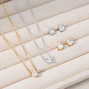 Gioielli Minimalisti in Acciaio Inossidabile Zirconia Collana con Pendente a Cuore Orecchini a Lobo a Goccia d'Acqua per Donna Regalo Gioielli