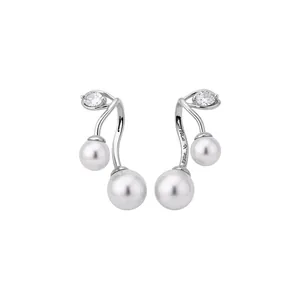 Elegant 925 silver needle earrings with sparkling zirconia and white cat's eye stones