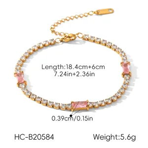 Détail du bracelet de tennis en or avec les dimensions et le poids des zircons roses