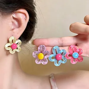 Boucles d'Oreilles Clous en Résine Fleur Creuse Sucrée Bijoux Colorés Avec Tige en Argent pour Femmes Cadeau de Mode