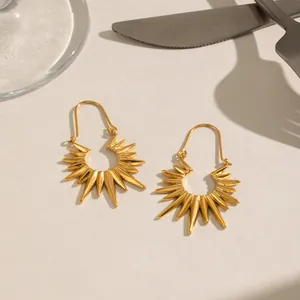 Boucles d'oreilles tournesol dorées à la mode en acier inoxydable de qualité