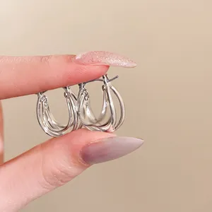Orecchini a Cerchio in Lega Incrociati a Doppio Strato a Forma di U Con Perno in Argento Gioielli Geometrici Eleganti da Donna