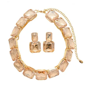 Elegante set di gioielli 2 pezzi con cristalli champagne, collana e orecchini dorati