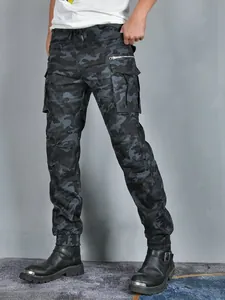 Pantalon cargo moto camouflage noir pour homme avec poches multiples et design tactique