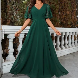 Robe de soirée élégante en mousseline vert foncé avec col en V et manches en dentelle