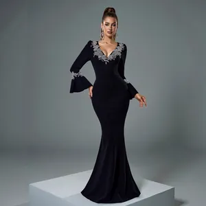 Robe de Soirée Sirène Noire Élégante Col en V Femmes Manches Évasées Broderie Florale de Paillettes Robe Maxi pour Banquet