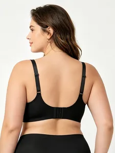 Vista posteriore di un reggiseno nero senza cuciture con spalline regolabili e chiusura
