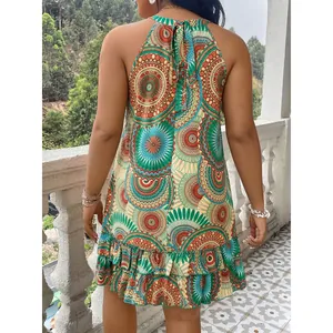 Robe licou sans manches à imprimé mandala coloré et ourlet à volants pour les vacances