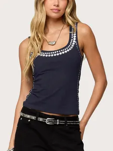 Ärmelloses dunkelblaues Tanktop mit silbernen Metallnieten für modische Frauen