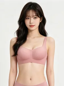 Reggiseno senza cuciture rosa con scollo quadrato e spalline larghe per massimo comfort