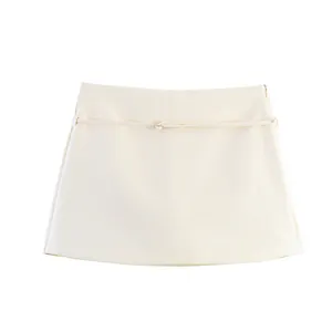 Elegante minigonna beige a trapezio da donna con cintura coordinata e zip laterale