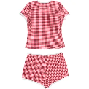 Ensemble vichy rouge deux pièces avec haut à manches courtes et short à taille haute à liseré