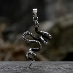 Retro Gothic Roestvrij Staal Slang Hanger Vintage Antiek Zilver Schaal Textuur Slang Dier Medaillon Bedel Sieraden Cadeau
