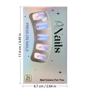 Dettaglio di 24 unghie press-on sfumate rosa viola in confezione laser argento