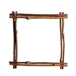 Cornice quadrata in rami di vite naturali per decorazioni rustiche di nozze e casa