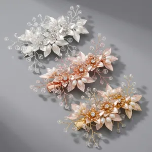 Barrettes à fleurs élégantes avec perles et strass en or, argent et or rose