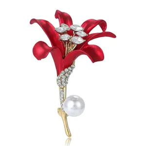 Élégante Broche Fleur de Lys en Alliage Émail Avec Strass Et Künstliche Perle d'Imitation Plaqué Or Corsage Floral Pour Femmes Cadeau