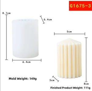 Vue détaillée du moule à bougie rayé en silicone avec dimensions de hauteur et poids