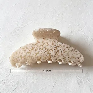 Pince à cheveux fleurie en acétate beige 10cm pour coiffure élégante de style français