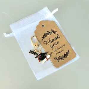 Set regalo laurea con portachiavi 2026, sacchetto regalo e cartellino di ringraziamento