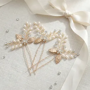Lot de trois épingles à cheveux de mariée avec feuilles, perles et strass dorés en forme de U