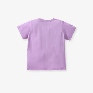 Vue arrière d'un t-shirt à manches courtes en coton lavande respirant pour fille