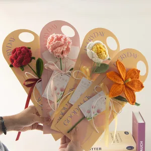 Handmade Crochet Yarn Flower Bouquet Artificial Sunflower Rose Carnation With Greeting Card For Mother's Day Teacher's Day Gift