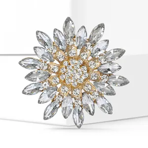 Elegante spilla a forma di girasole in lega dorata con cristalli di strass scintillanti