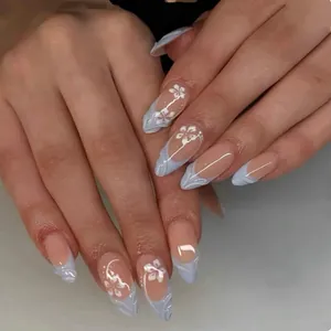 Mandelform Aufdrucknägel Blau Französische Spitzen Weiß 3D Blumen Relief Design Full Cover Künstliche Nägel Damen Dekor