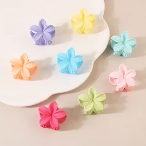 Koreanischer Stil Matt Glänzend Blumen Haarklammer Mini Frangipani Haargreifer Elegant Süß Haarschmuck Für Damen Mädchen