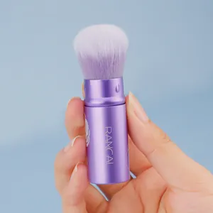 Pennello trucco retrattile viola con motivo 3D e setole morbide per cipria e fard