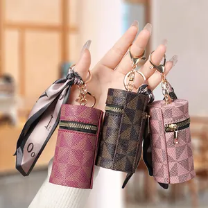 Mini Ciondolo per Borsa a Cilindro in PVC Con Sciarpa Motivo a Quadri Monogramma Porta Rossetto Auricolari Portachiavi Donna