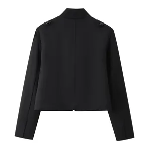 Vista posteriore di un blazer corto nero doppiopetto con spalline decorative eleganti