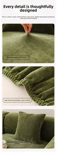 Détail de la housse de canapé en chenille vert foncé avec motif chevrons et haute élasticité